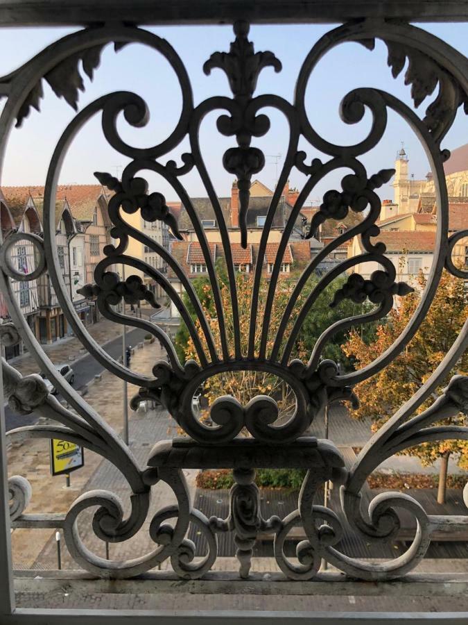 Au Coeur De Ville Τρουά Εξωτερικό φωτογραφία